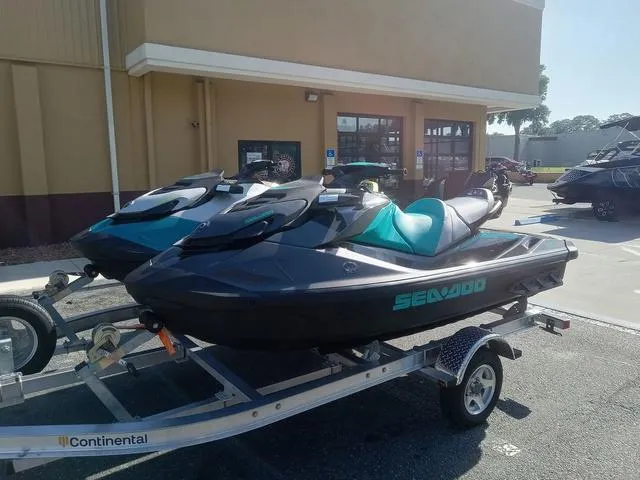 Slide: The Image of Sea-Doo GTI 2025 - 7