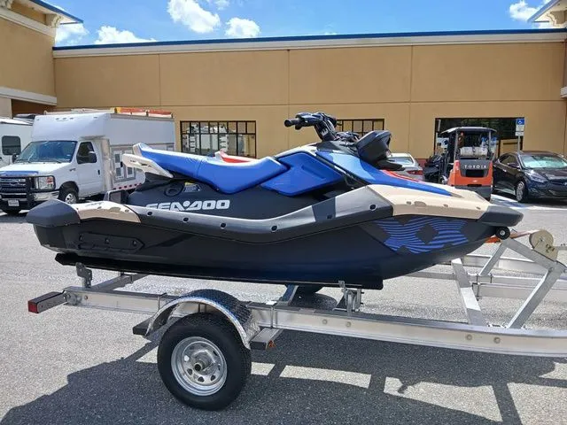 Slide: The Image of Sea-Doo Spark Trixx for 3 2025 - 13