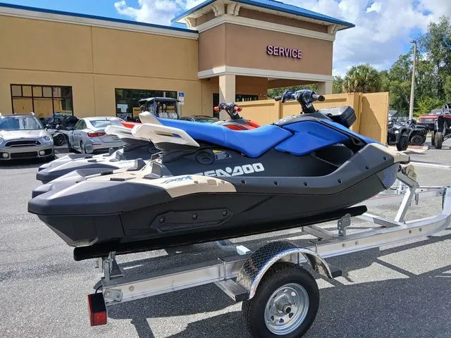 Slide: The Image of Sea-Doo Spark Trixx for 3 2025 - 3