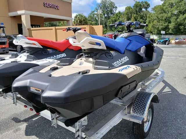 Slide: The Image of Sea-Doo Spark Trixx for 3 2025 - 4