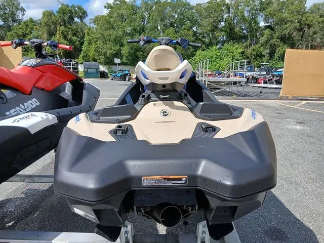 Slide: The Image of Sea-Doo Spark Trixx for 3 2025 - 5