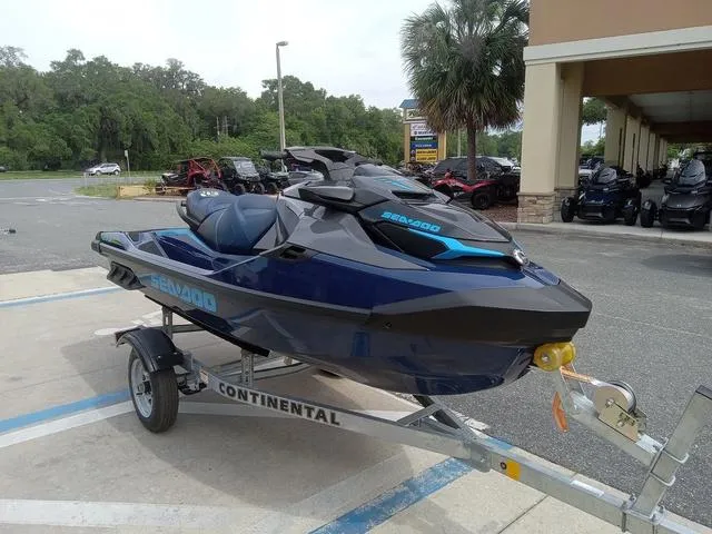 Slide: The Image of Sea-Doo GTX 230 2025 - 3