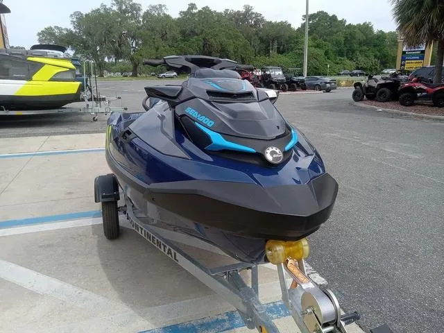Slide: The Image of Sea-Doo GTX 230 2025 - 4