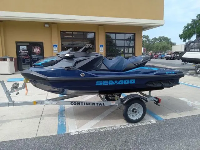 Slide: The Image of Sea-Doo GTX 230 2025 - 7