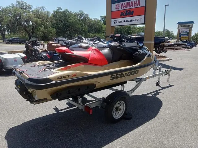 Slide: The Image of Sea-Doo RXT-X 2025 - 11