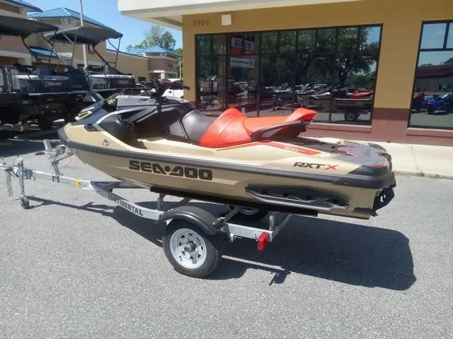 Slide: The Image of Sea-Doo RXT-X 2025 - 14