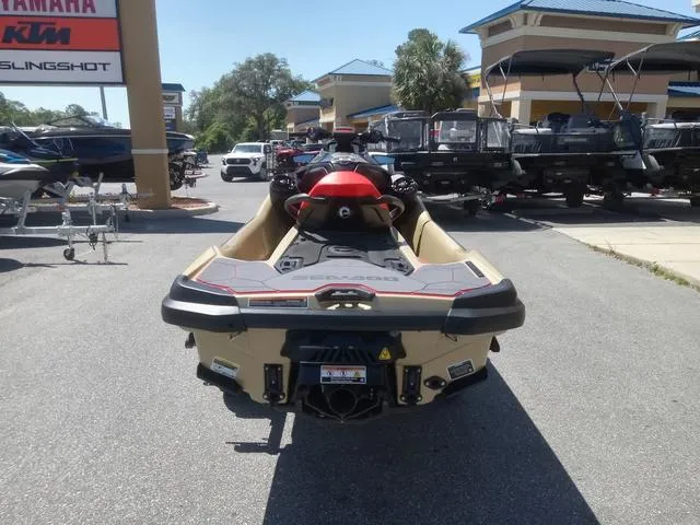 Slide: The Image of Sea-Doo RXT-X 2025 - 9