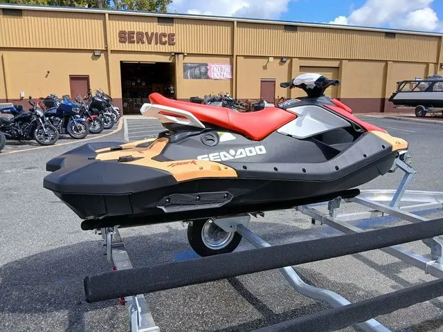 Slide: The Image of Sea-Doo Spark for 3 2025 - 7