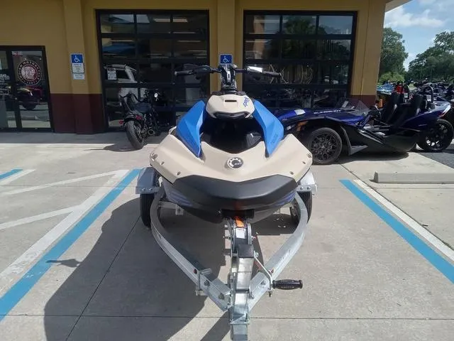 Slide: The Image of Sea-Doo Spark Trixx 2025 - 6