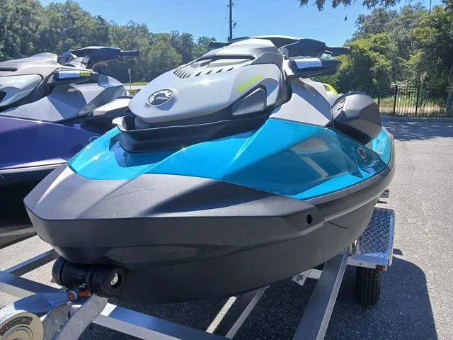 Slide: The Image of Sea-Doo GTI 2025 - 11