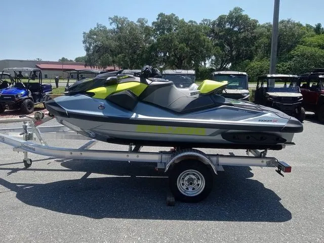 Slide: The Image of Sea-Doo GTI 2025 - 6