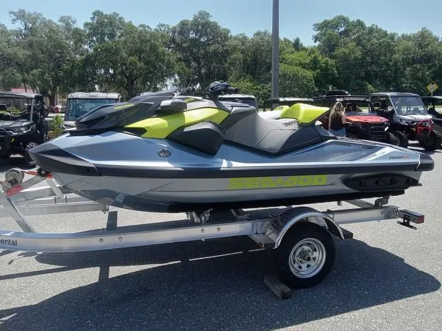 Slide: The Image of Sea-Doo RXP-X™ 325 Tech, BRP Premium A, Ibr Ice Metal / 2025 - 5