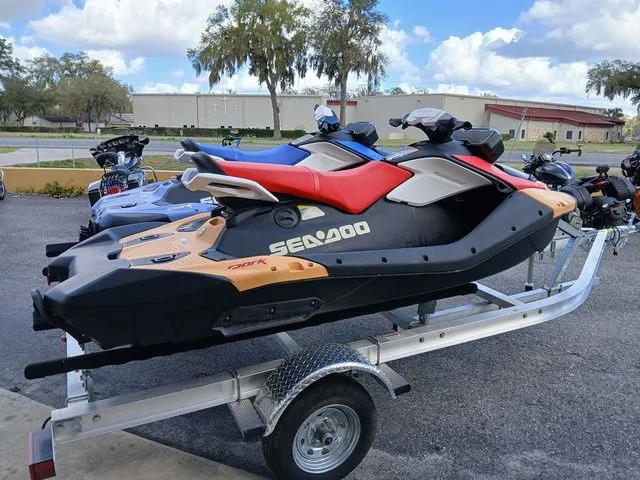 Slide: The Image of Sea-Doo Spark for 3 2025 - 7