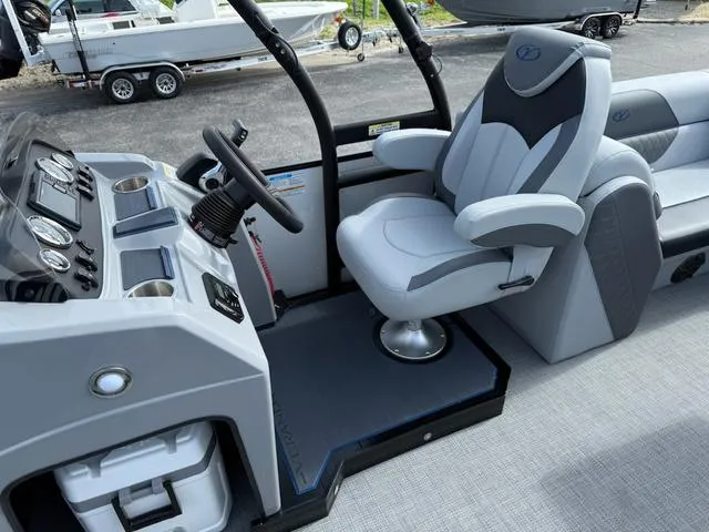 Slide: The Image of Veranda Vista Sport VS 22 RC 2025 - 12