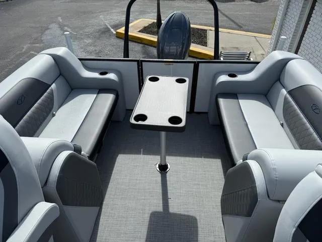 Slide: The Image of Veranda Vista Sport VS 22 RC 2025 - 14