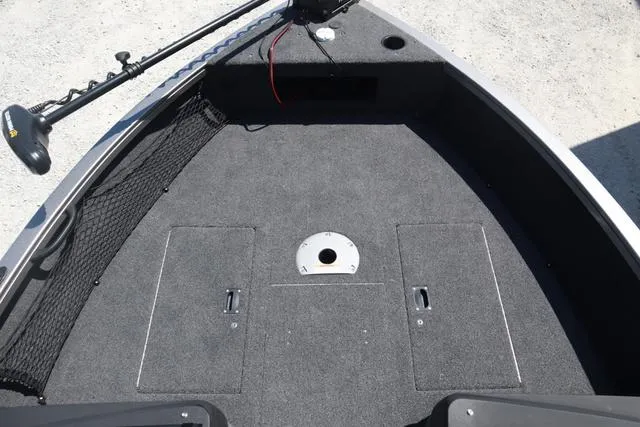 Slide: The Image of Crestliner 1750 Fish Hawk WT SE 2022 - 10