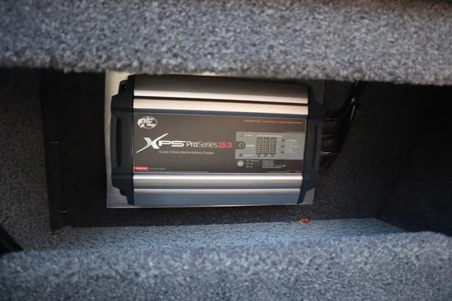 Slide: The Image of Crestliner 1750 Fish Hawk WT SE 2022 - 14