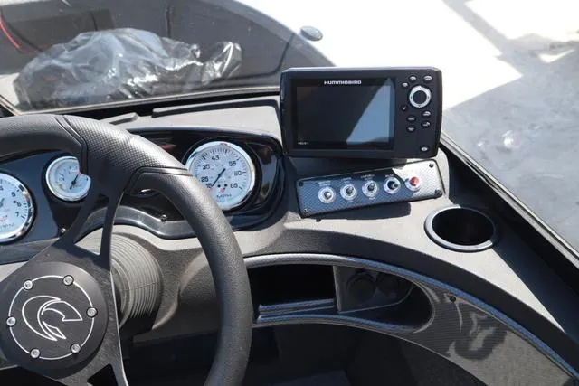 Slide: The Image of Crestliner 1750 Fish Hawk WT SE 2022 - 4