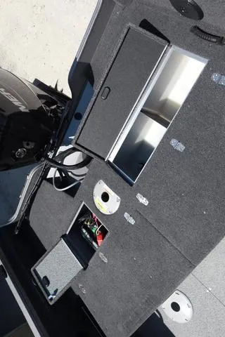 Slide: The Image of Crestliner 1750 Fish Hawk WT SE 2022 - 7