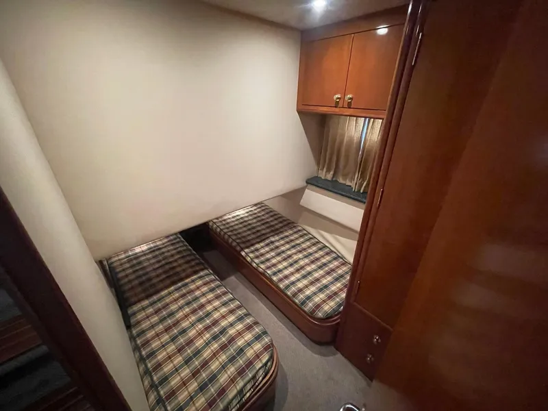 Slide: The Image of Carver Yachts 506 Motor Yacht 2000 - 80