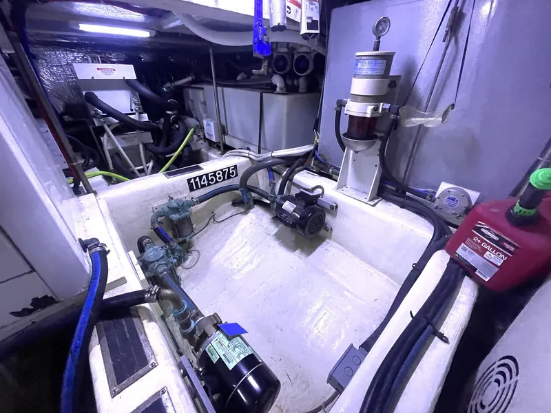 Slide: The Image of Carver Yachts 506 Motor Yacht 2000 - 84