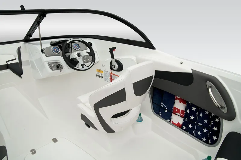 Slide: The Image of Tahoe 200 S 2025 - 39