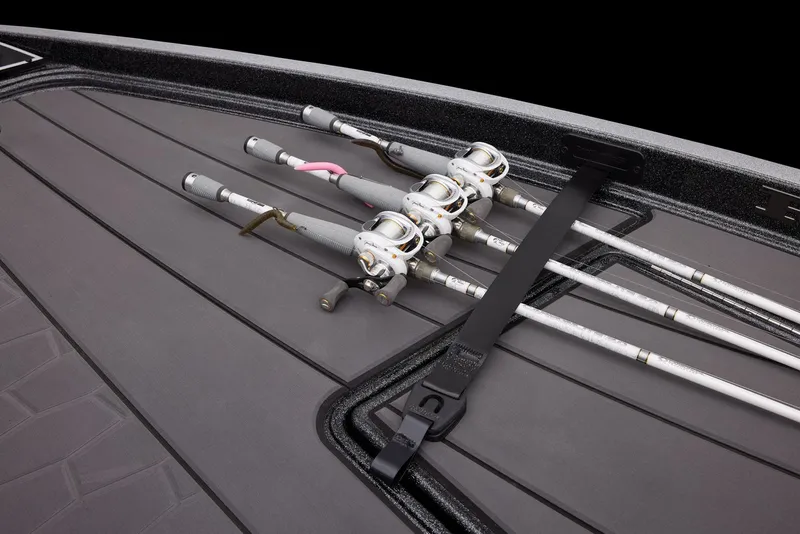 Slide: The Image of Ranger Boats Z520R 2025 - 39