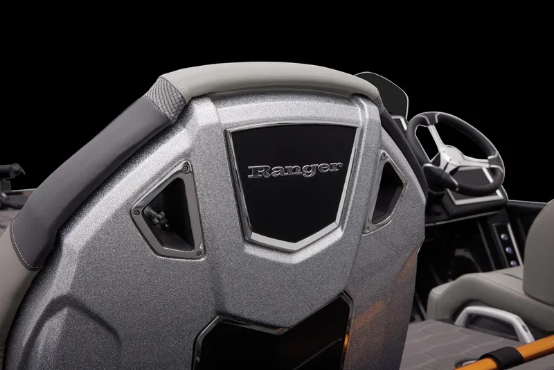 Slide: The Image of Ranger Boats Z520R 2025 - 59