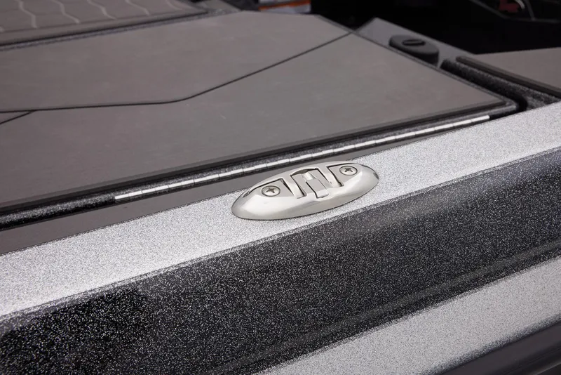 Slide: The Image of Ranger Boats Z520R 2025 - 69