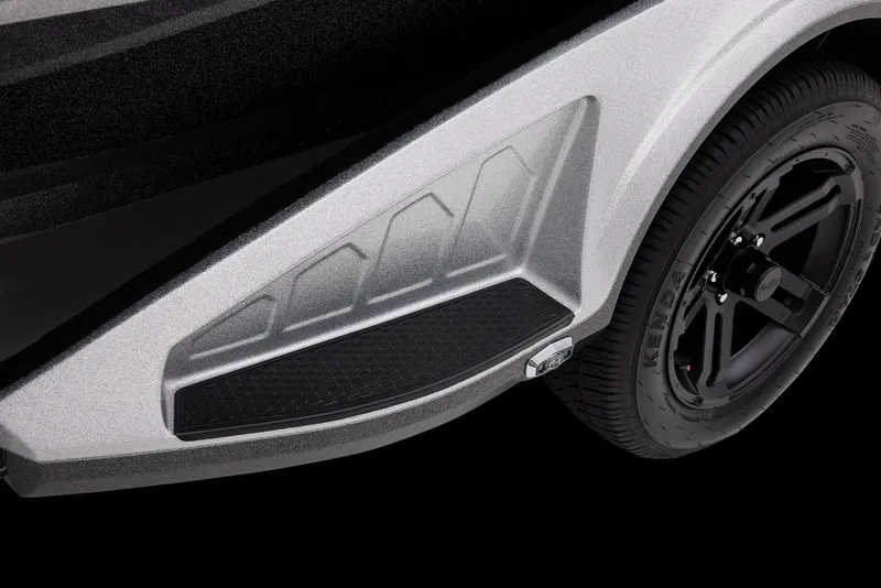 Slide: The Image of Ranger Boats Z520R 2025 - 77