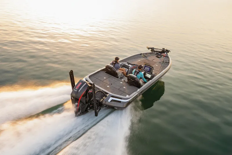 Slide: The Image of Ranger Boats Z520R 2025 - 86