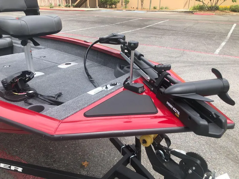 Slide: The Image of 2025 Tracker Pro Team 175 Crappie Edition boat with Minn Kota trolling motor. - 3