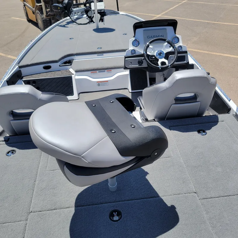 Slide: The Image of 2025 Nitro Z20 XL Pro boat interior with Garmin dashboard and seating. - 4