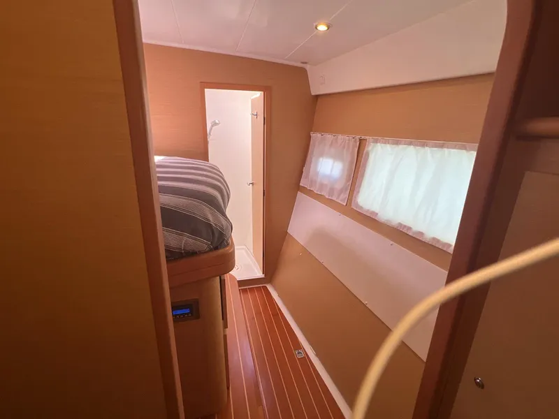 Slide: The Image of Lagoon 420 2008 - 71