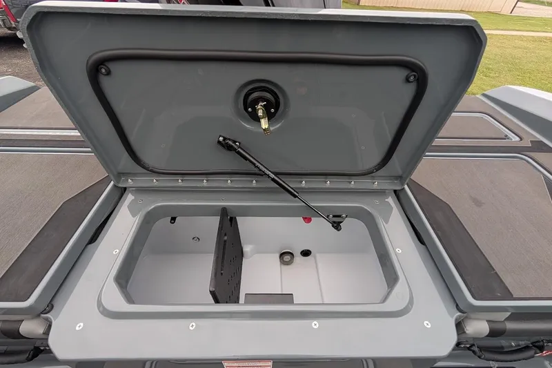 Slide: The Image of 2026 LUND 185 IMPACT GL BLUE SILVER LOCATED AT WACONDA BOATS - 7