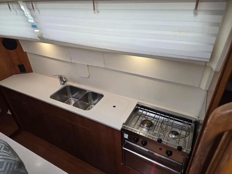 Slide: The Image of 2013 Gemini Legacy 35 Galley - 17