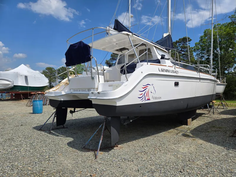 Slide: The Image of 2013 Gemini Legacy 35 on the hard - 47