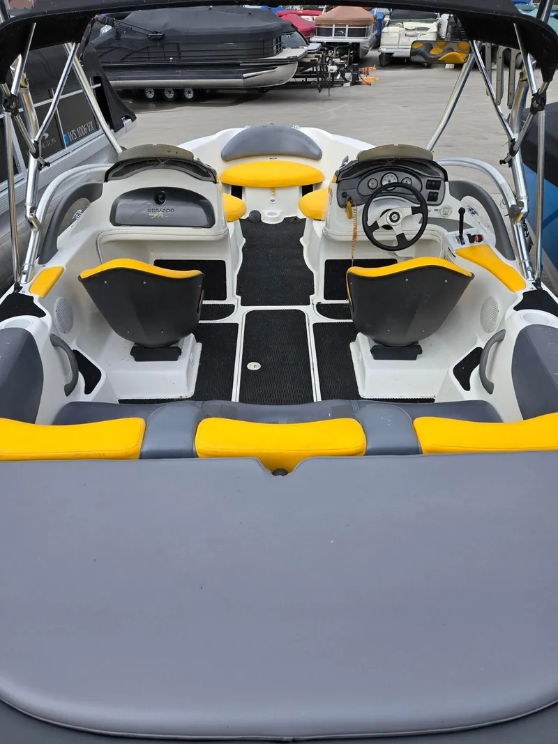 Slide: The Image of Sea-Doo Challenger X 18 2003 - 4