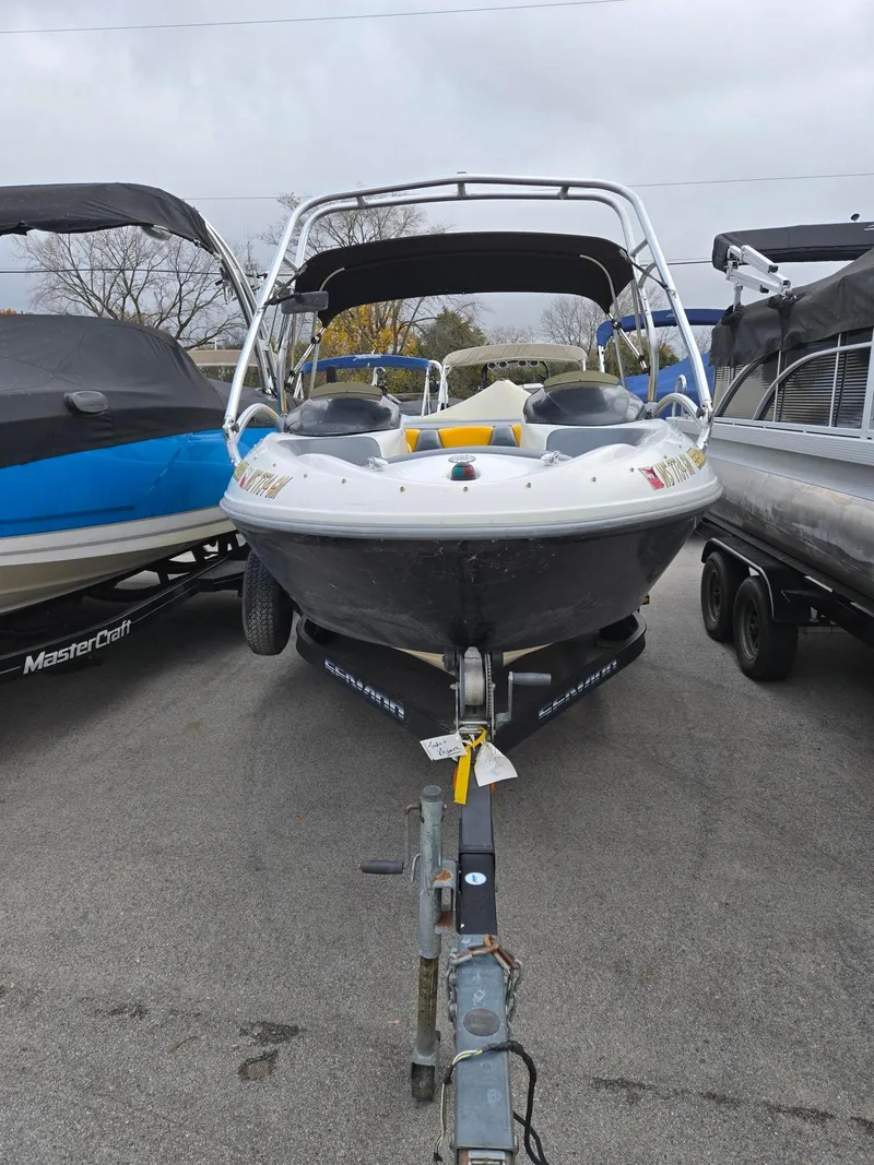 Slide: The Image of Sea-Doo Challenger X 18 2003 - 9