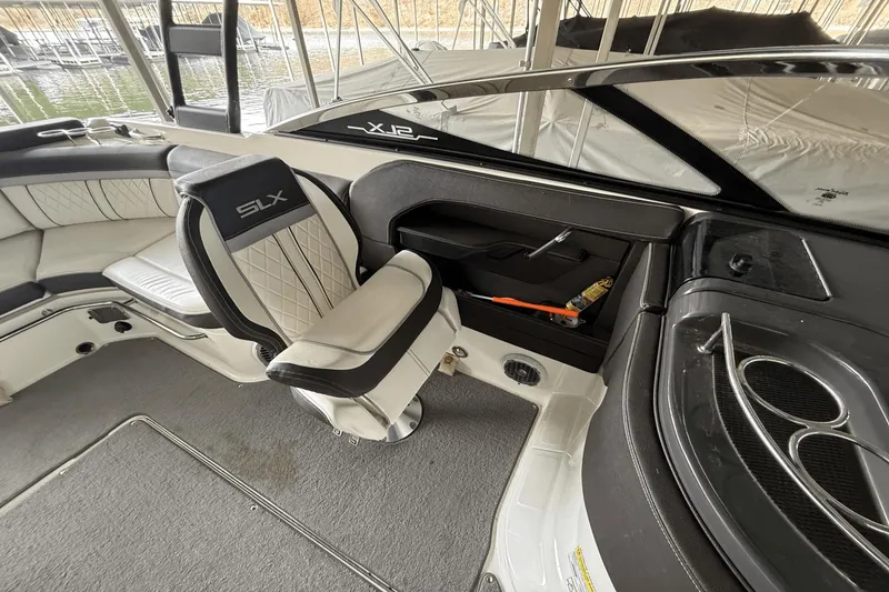 Slide: The Image of Sea Ray 250 SLX 2016 - 20