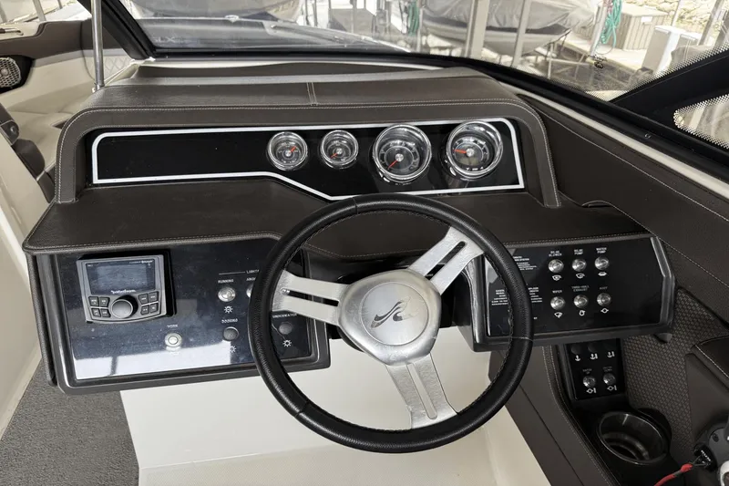 Slide: The Image of Sea Ray 250 SLX 2016 - 23