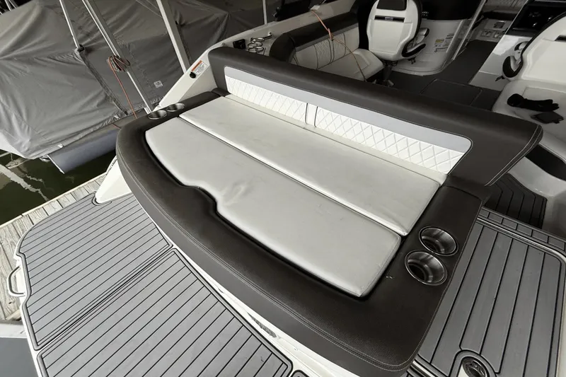 Slide: The Image of Sea Ray 250 SLX 2016 - 39