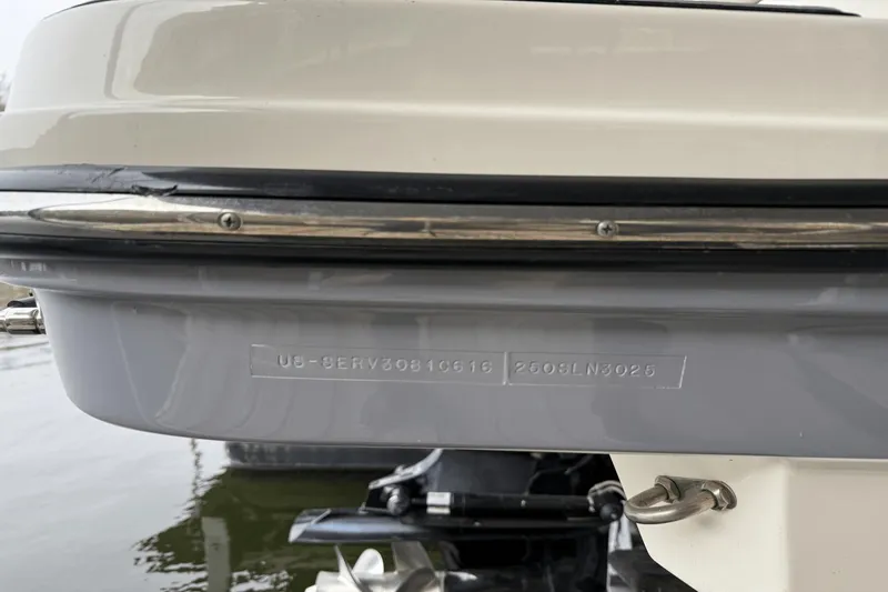 Slide: The Image of Sea Ray 250 SLX 2016 - 5