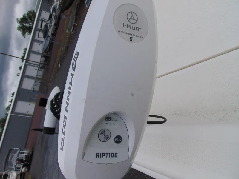 Slide: The Image of Minn Kota Riptide trolling motor on 2023 Mako Pro Skiff 17 CC boat. - 13