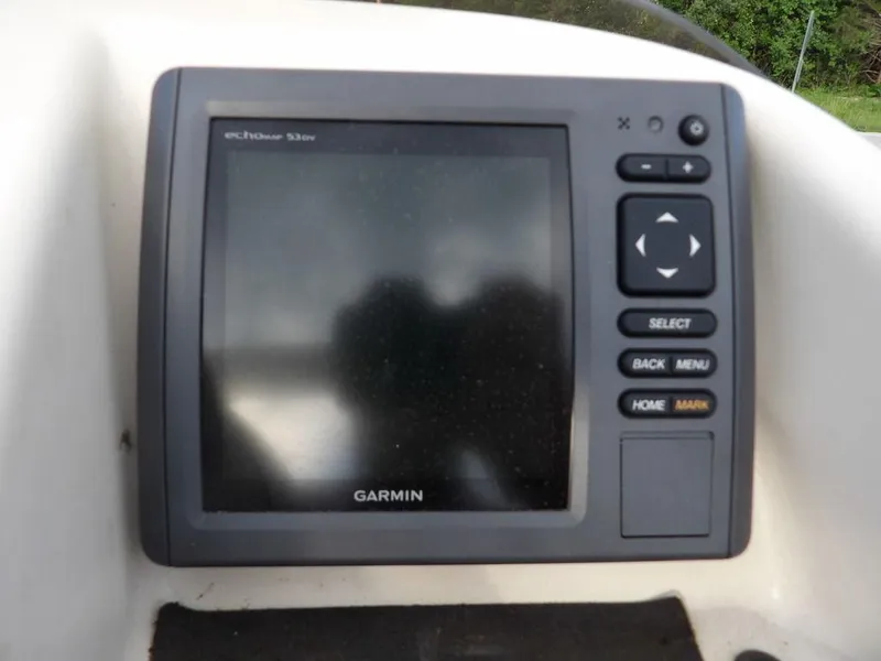 Slide: The Image of Garmin echosounder display on 2016 Bennington 2874 QSR boat dashboard. - 39