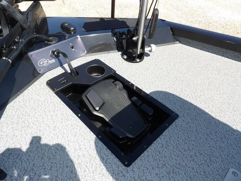 Slide: The Image of 2020 G3 Sportsman 1810 boat deck with foot pedal and control panel. - 39