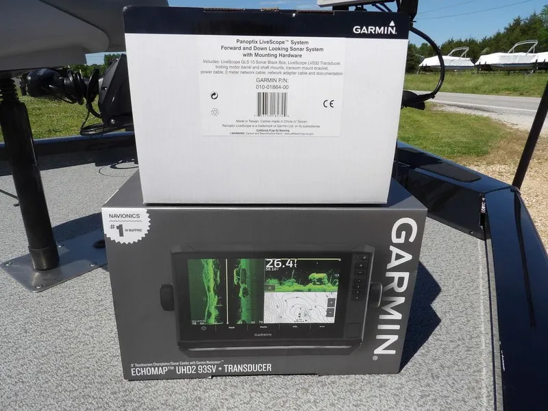 Slide: The Image of Garmin ECHOMAP UHD2 93sv and Panoptix LiveScope on G3 Sportsman 1810 boat. - 45