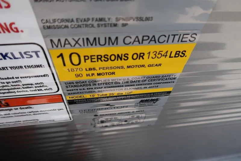 Slide: The Image of Capacity label on 2025 Bennington S L-Bench 20 SL, max 10 persons or 1354 lbs. - 20