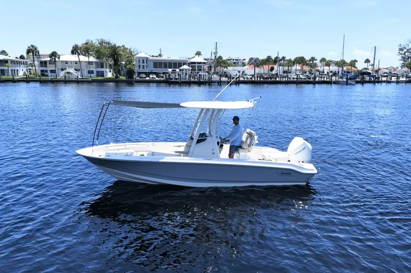 Slide: The Image of Boston Whaler 220 Dauntless 2026 - 0