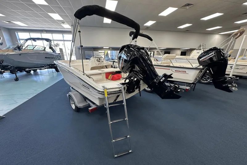 Slide: The Image of Boston Whaler 130 Super Sport 2026 - 1